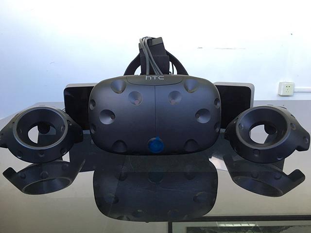 微加科技VR技術(shù)團隊HTC Vive五件套