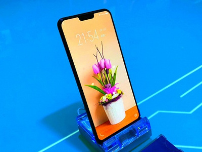 科技感越來越強 vivo再發一款屏下指紋旗艦手機